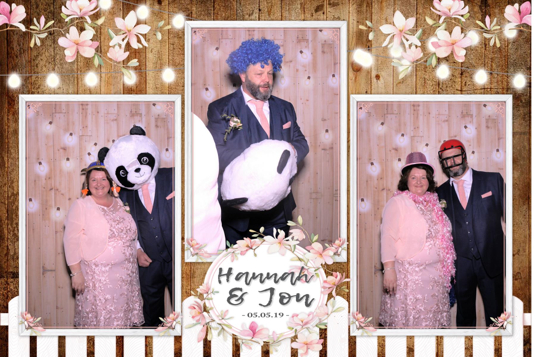 Hannah and Jon | View more photos from the event at gallery.blissbooth.co.uk/u/BlissBooth/Hannah-and-Jon